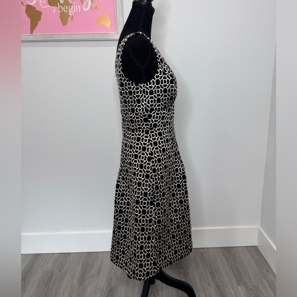 Lauren Ralph Lauren V-Neck Textured Formal Skater Dress (sz 10) - Picture 3 of 8